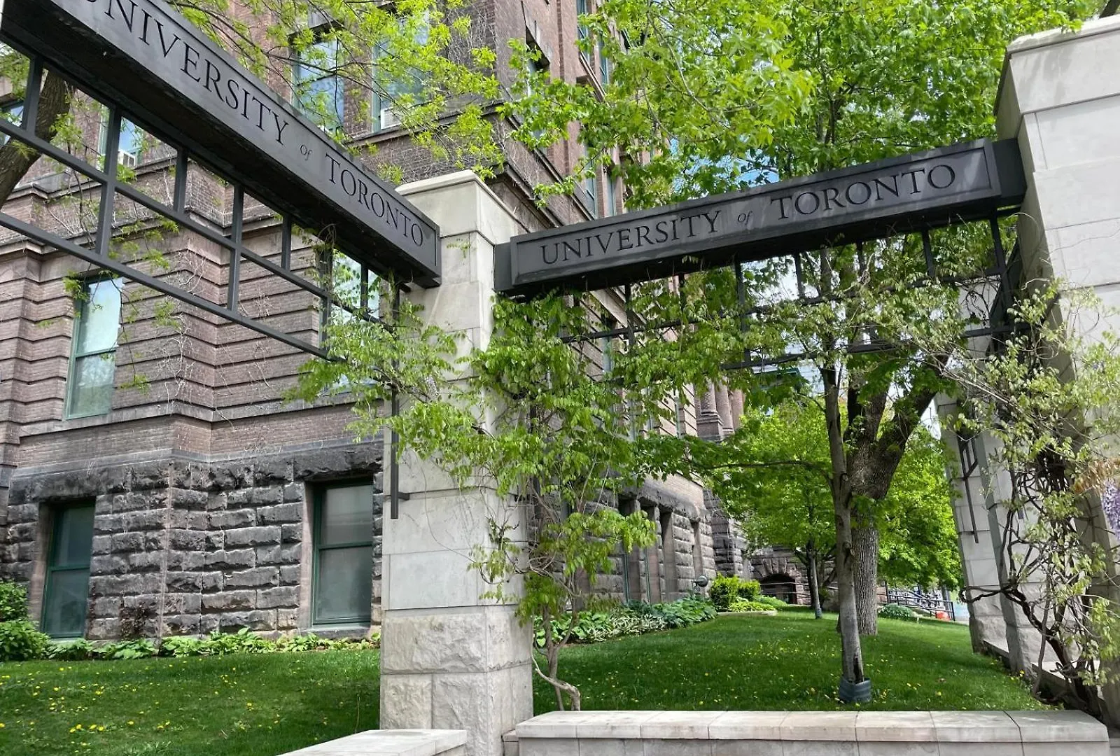 Dragon Gate Inn Toronto Kanada