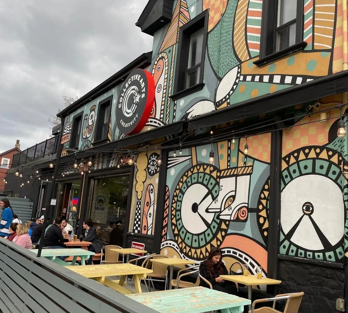 Dragon Gate Inn Toronto