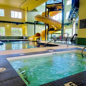 *** Hotel Super 8 By Wyndham Shawnessy Area Canada
